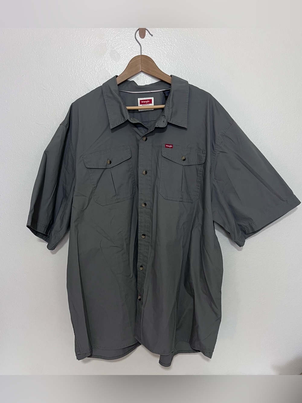 Wrangler Short-Sleeve Button-Down Shirt - Charcoal